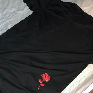 Men’s Small Dry Fit Rose T Shirt